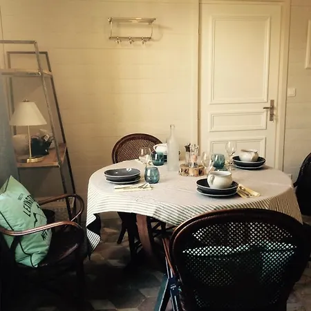 & De La Marine Loire 4*