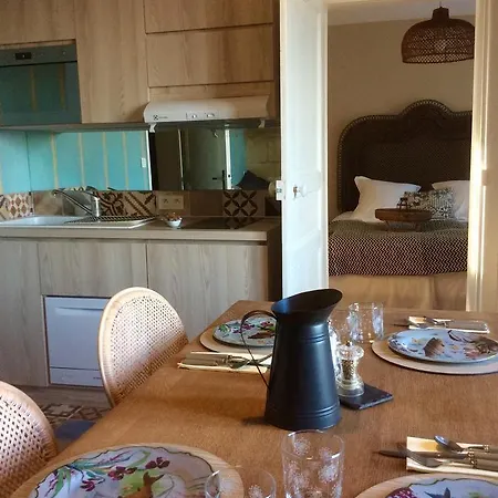 & De La Marine Loire Aparthotel 4*